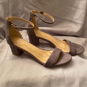 Gray Suede Peep Toe Heels by Illude - EUC - NO BOX - Size 11